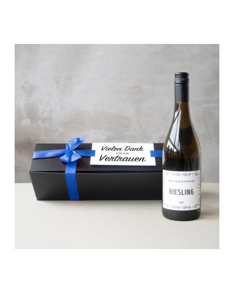 Schneider Riesling in an elegant gift box with a customisable card