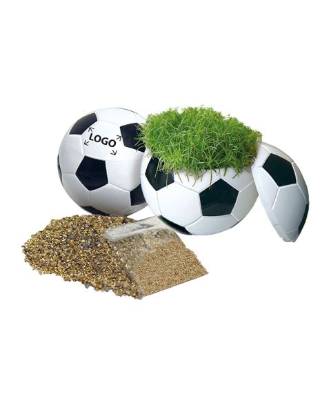 Ein rasender Fußball mit Werbebedruckung