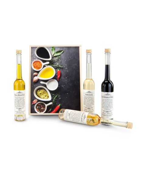 Present set of 4 kitchen utensils