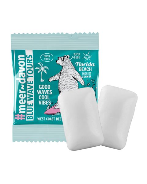 2 chewing gums in foil bags with advertising print