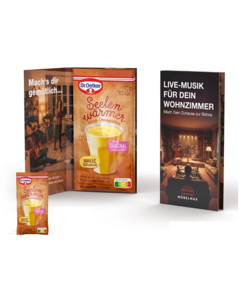 Dr. Oetker Tassenpudding Schoko in einer Werbe-Klappkarte mit Werbedruck