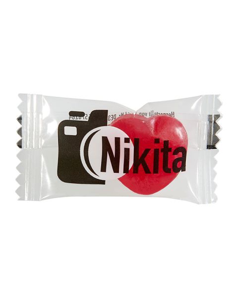 Heart-shaped sweets in flow packs with promotional print