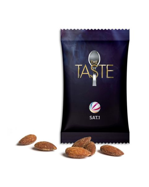 Smoked almonds in promotional bags