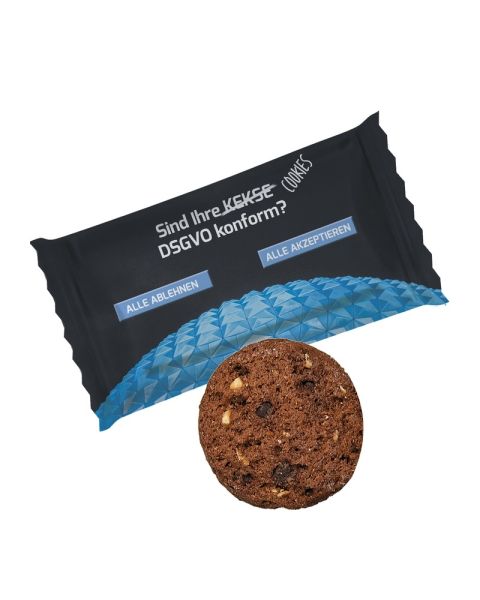 7 g organic chocolate hazelnut cookies in a flow pack with promotional print