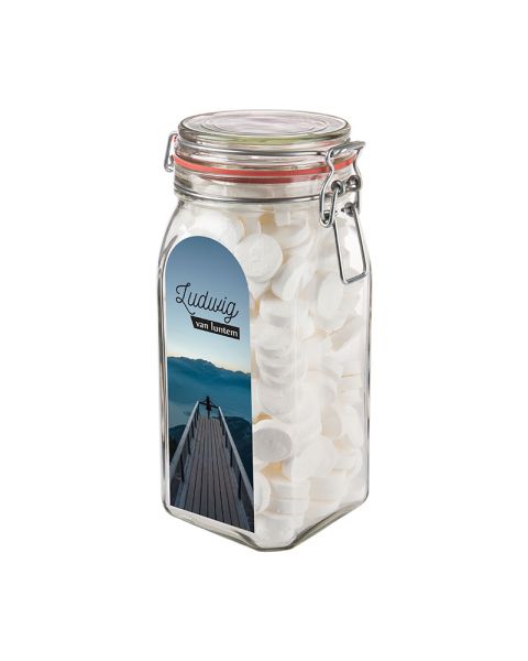1.5 l Weck jar filled with Wilhelmina peppermint and advertising label