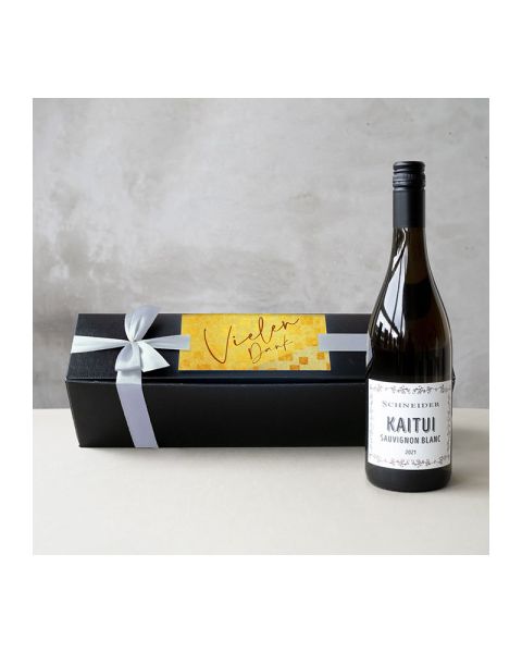 Schneider Kaitui Sauvignon Blanc in an elegant gift box with a customisable card