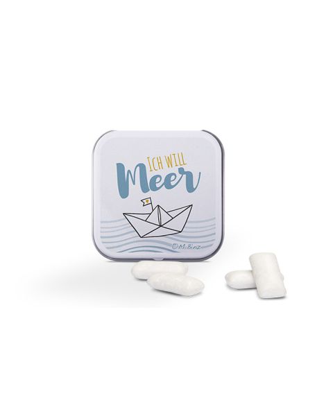 20 g KoRo menthol chewing gum in a square tin with promotional print