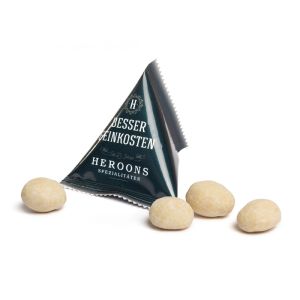 Lindt Vanille Mandeln im Werbe-Tetraeder