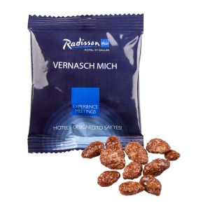 Feuergebrannte Bio Mandeln in einer Werbetüte