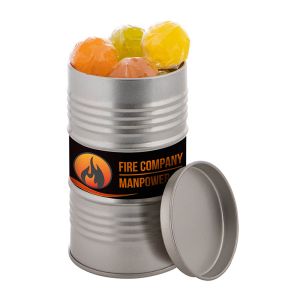 Ölfass befüllt mit Lollies und mit Werbe-Etikett