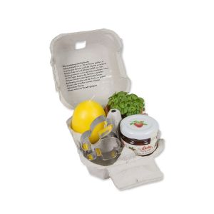 Das Gelbe vom Ei mit Tontöpfchen, Eierkerze, Marmelade und Backförmchen mit Werbeanbringung
