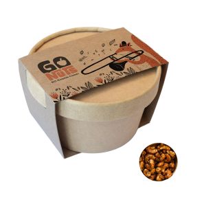 70 g BIO Snack Cup mit Tamari Sesam-Cashews und einer Werbe-Pappbanderole