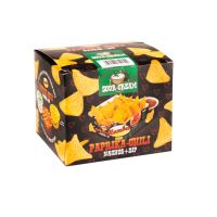 Paprika-Chili Nachos mit Sour Cream Dip in Portionsbox mit Werbeschuber Bild 1